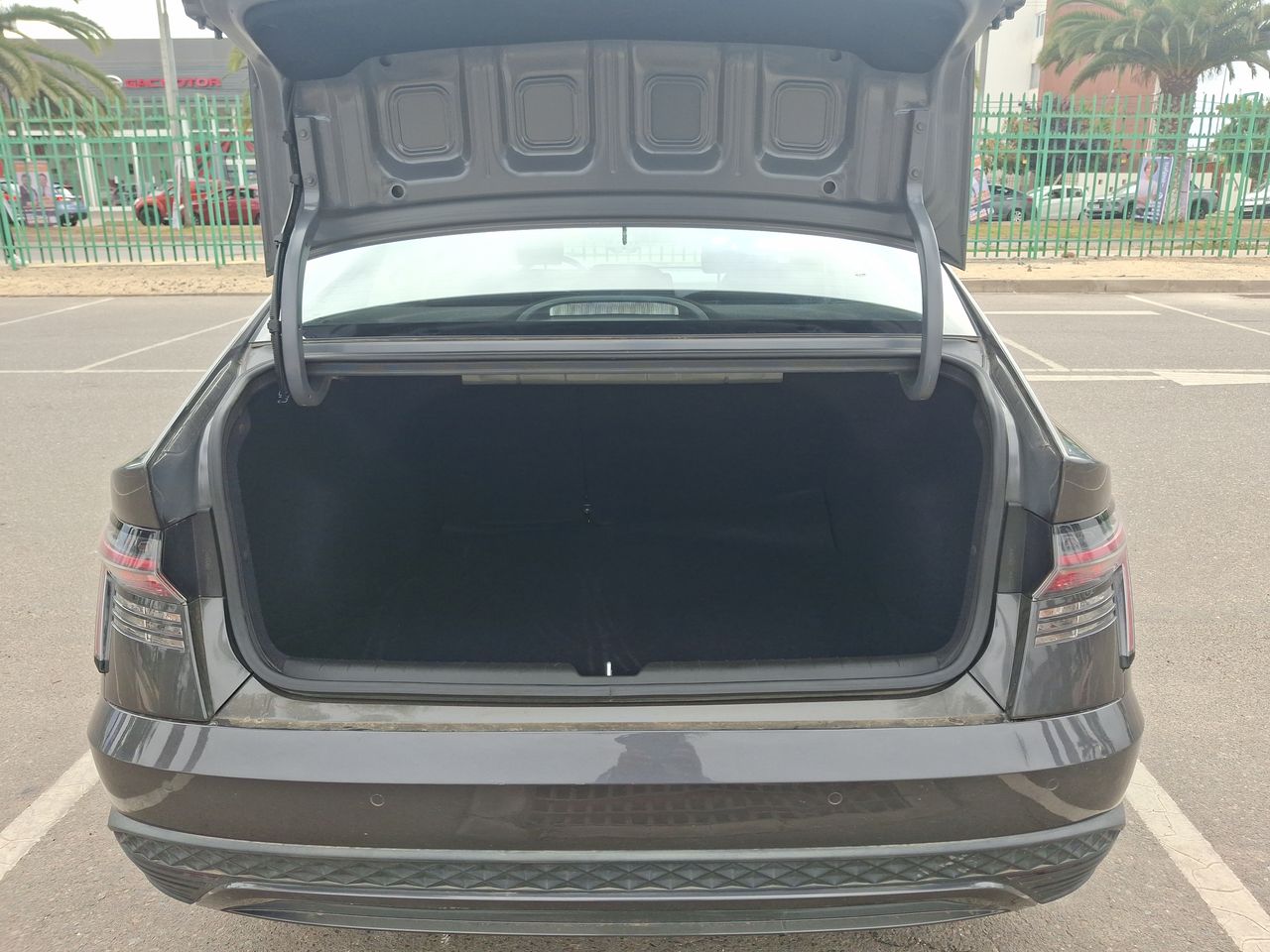 HYUNDAI - 21