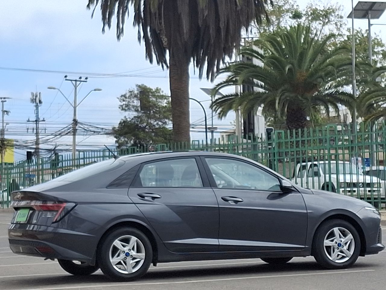 HYUNDAI - 7