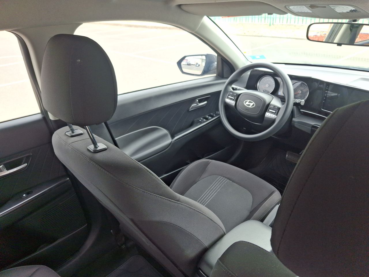 HYUNDAI - 16