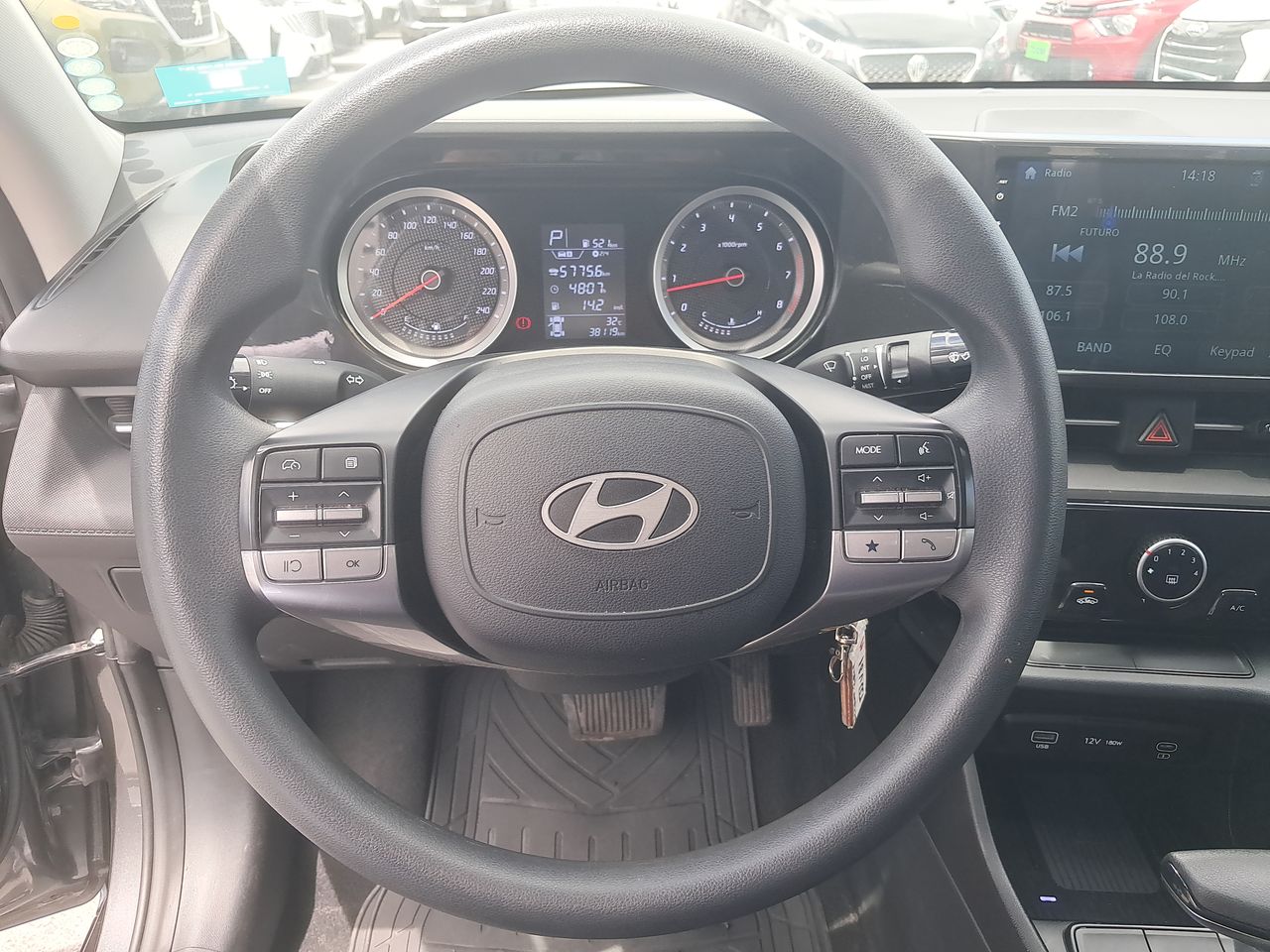 HYUNDAI - 24