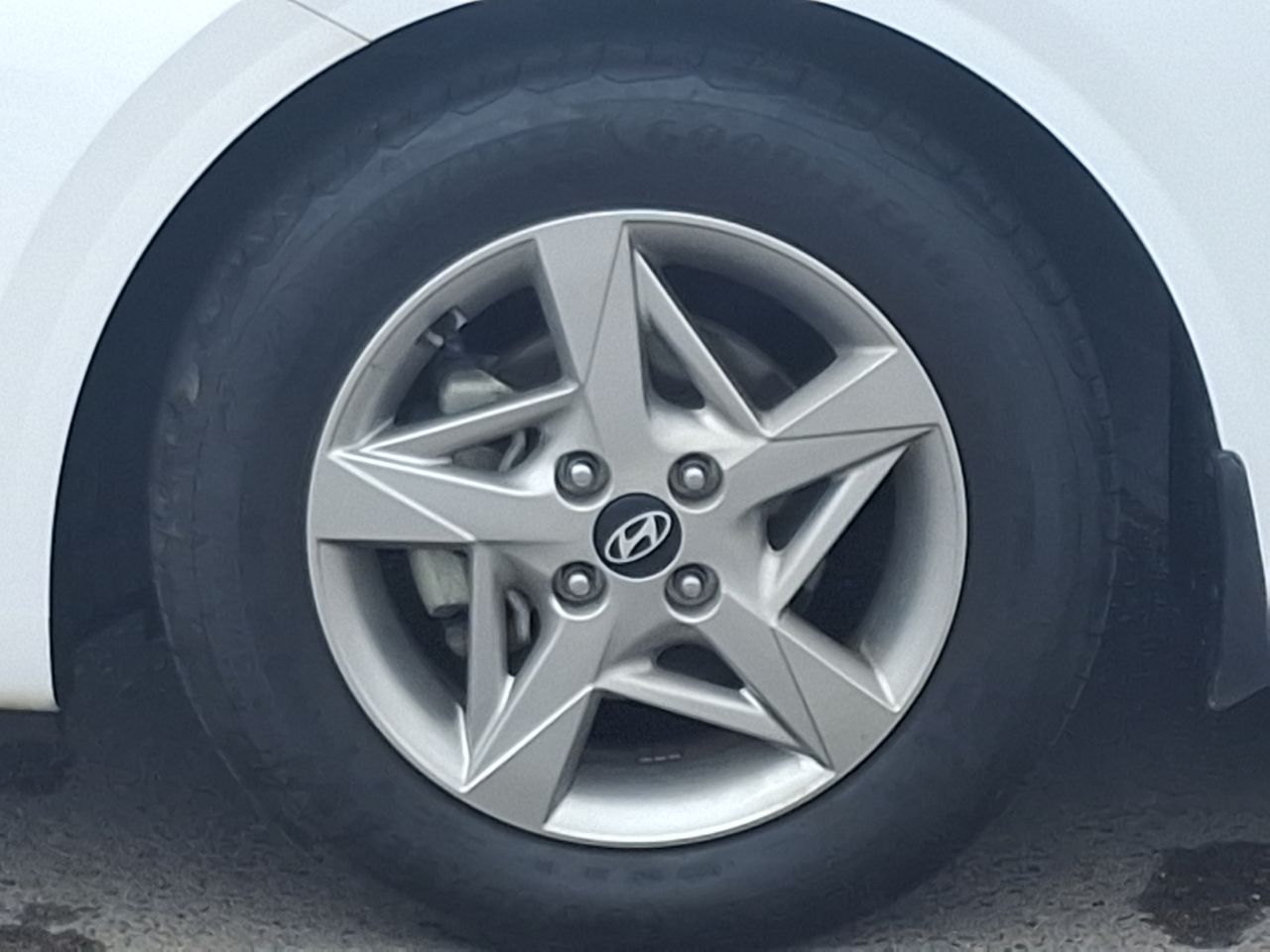 HYUNDAI - 17