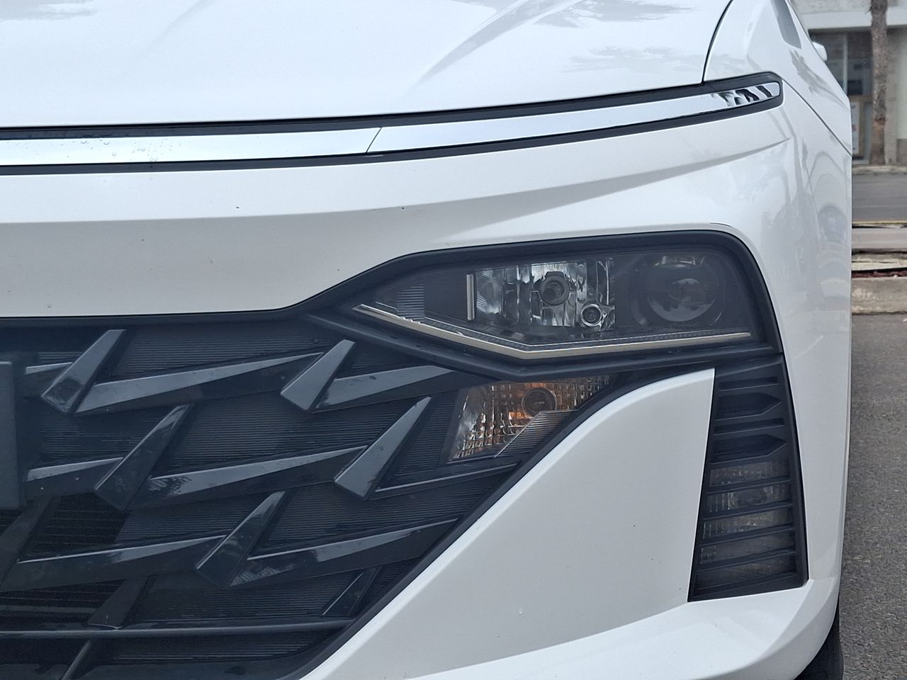 HYUNDAI - 18