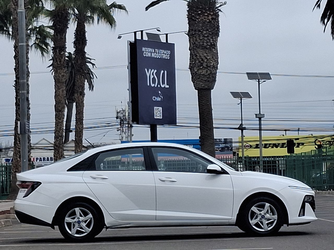 HYUNDAI - 8