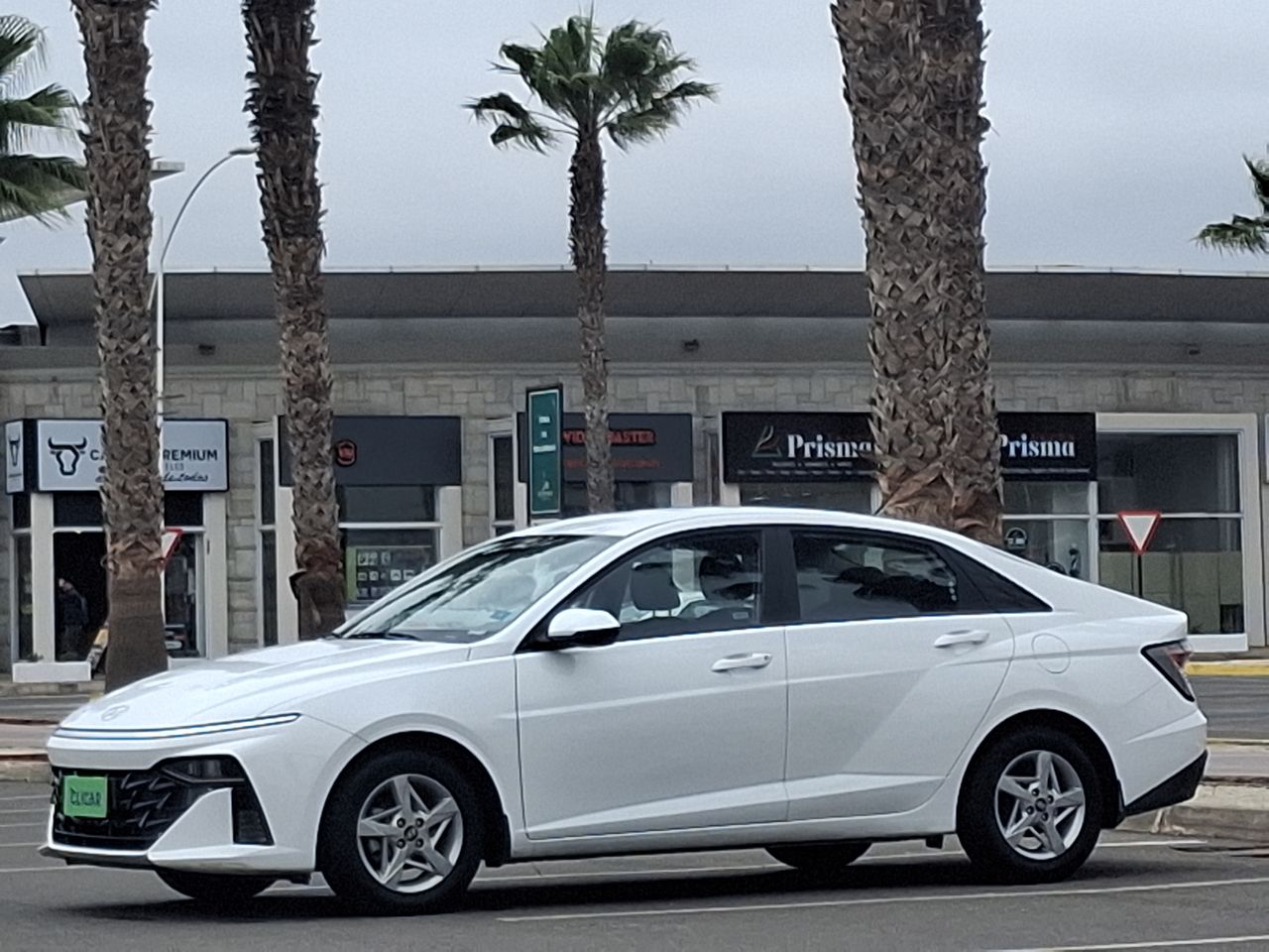 HYUNDAI - 3