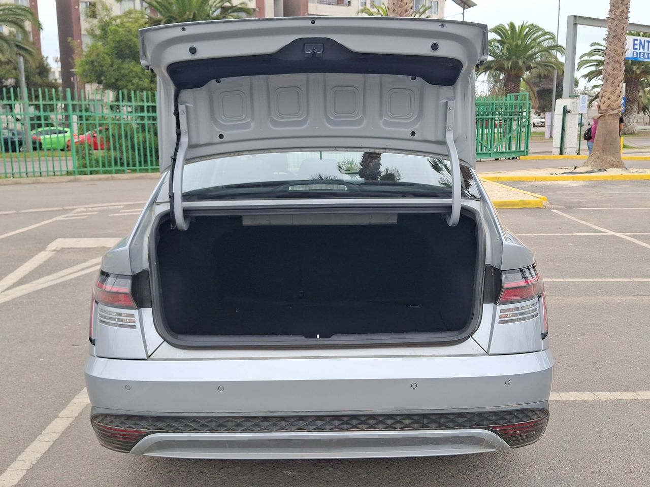 HYUNDAI - 21