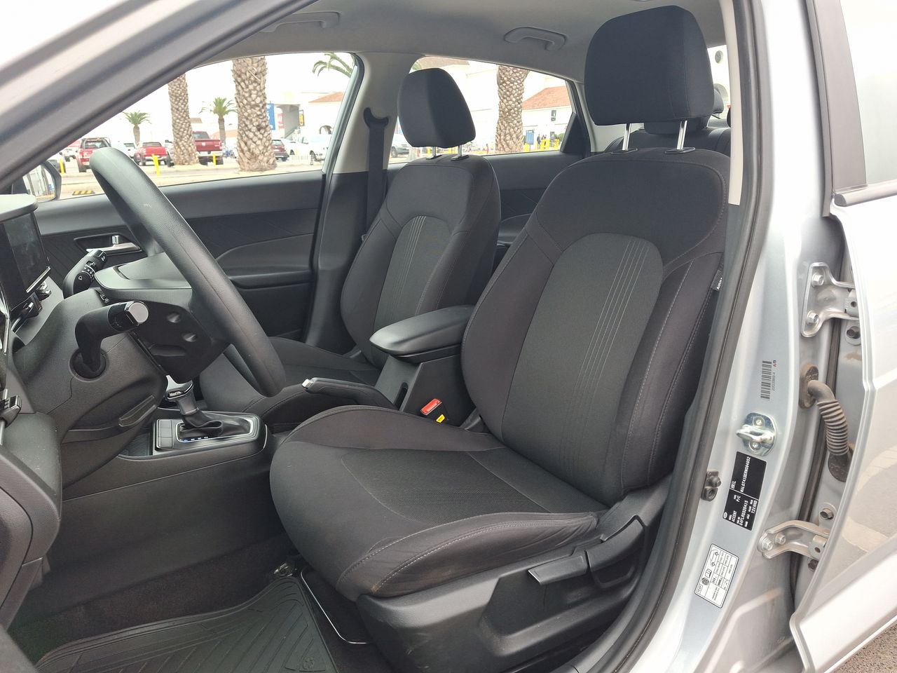 HYUNDAI - 24