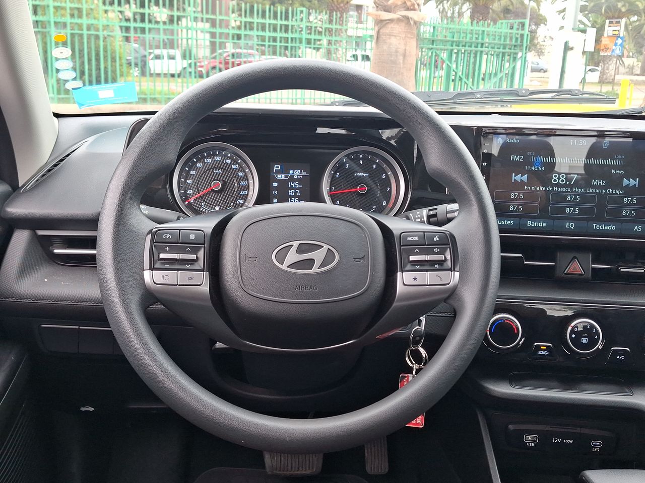 HYUNDAI - 25