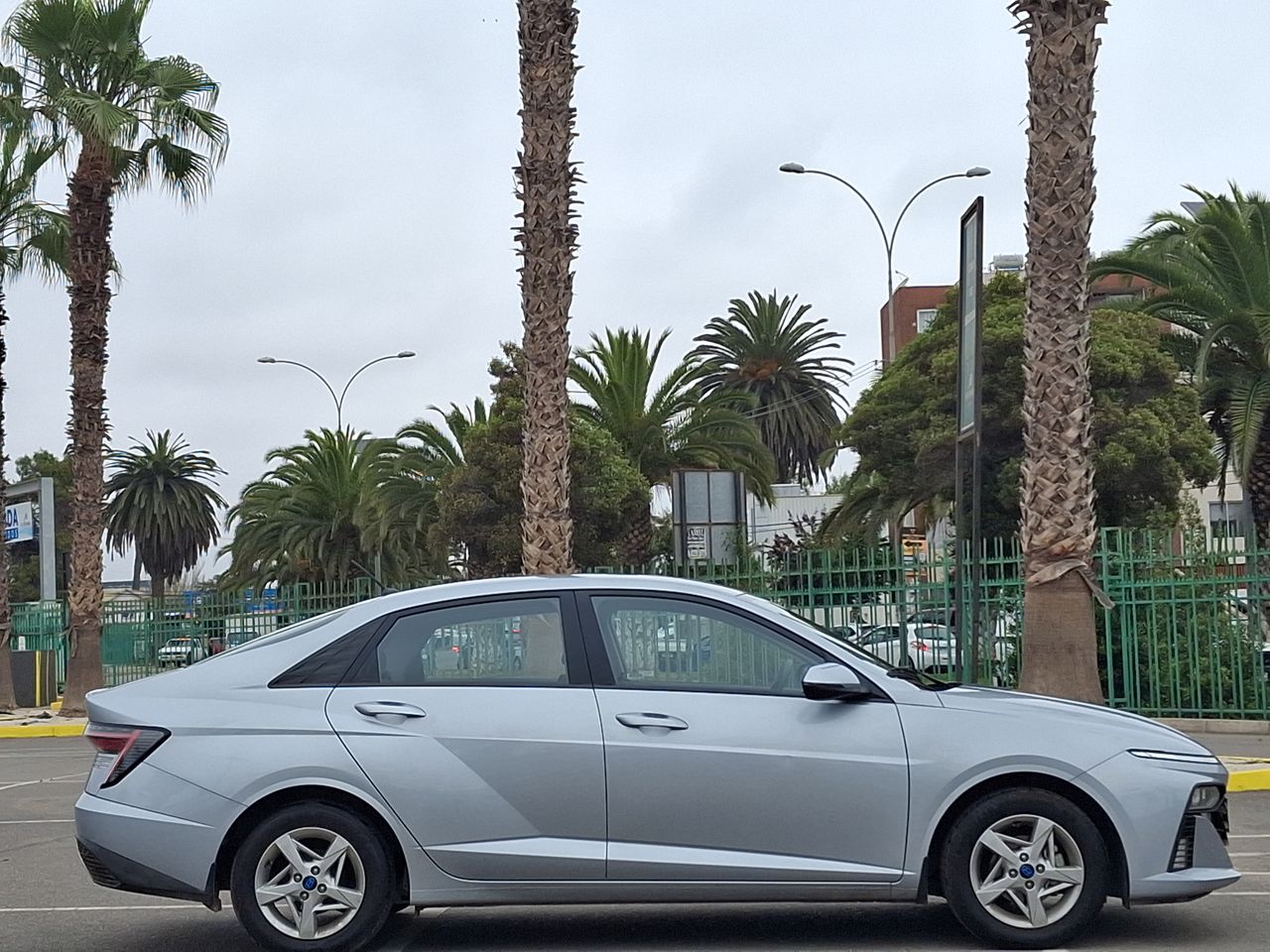 HYUNDAI - 8