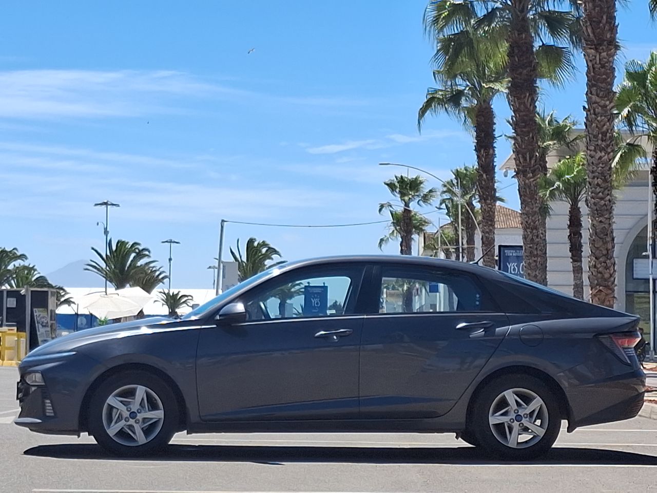 HYUNDAI - 4