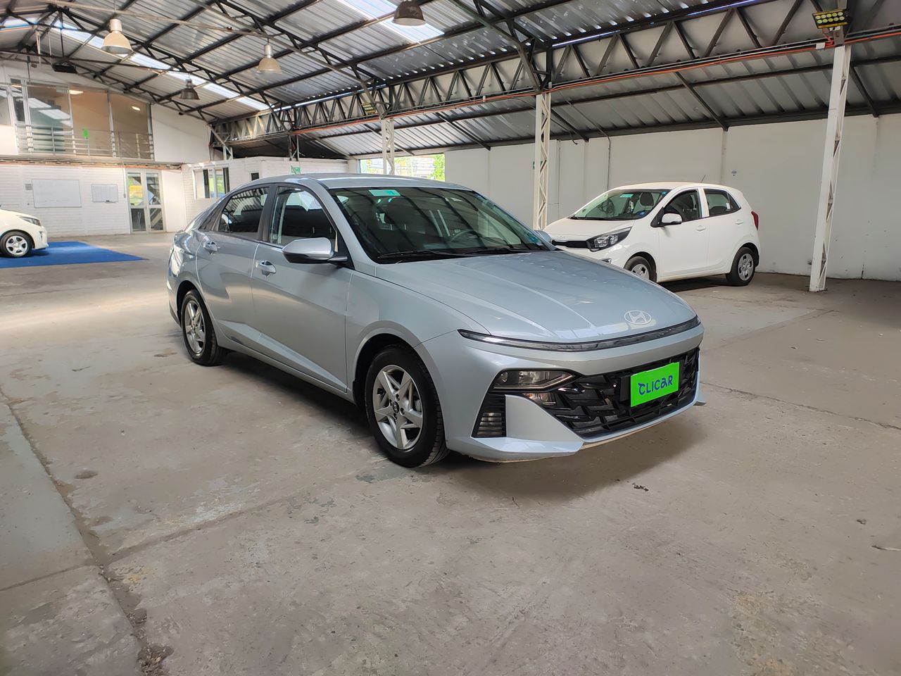 HYUNDAI - 1