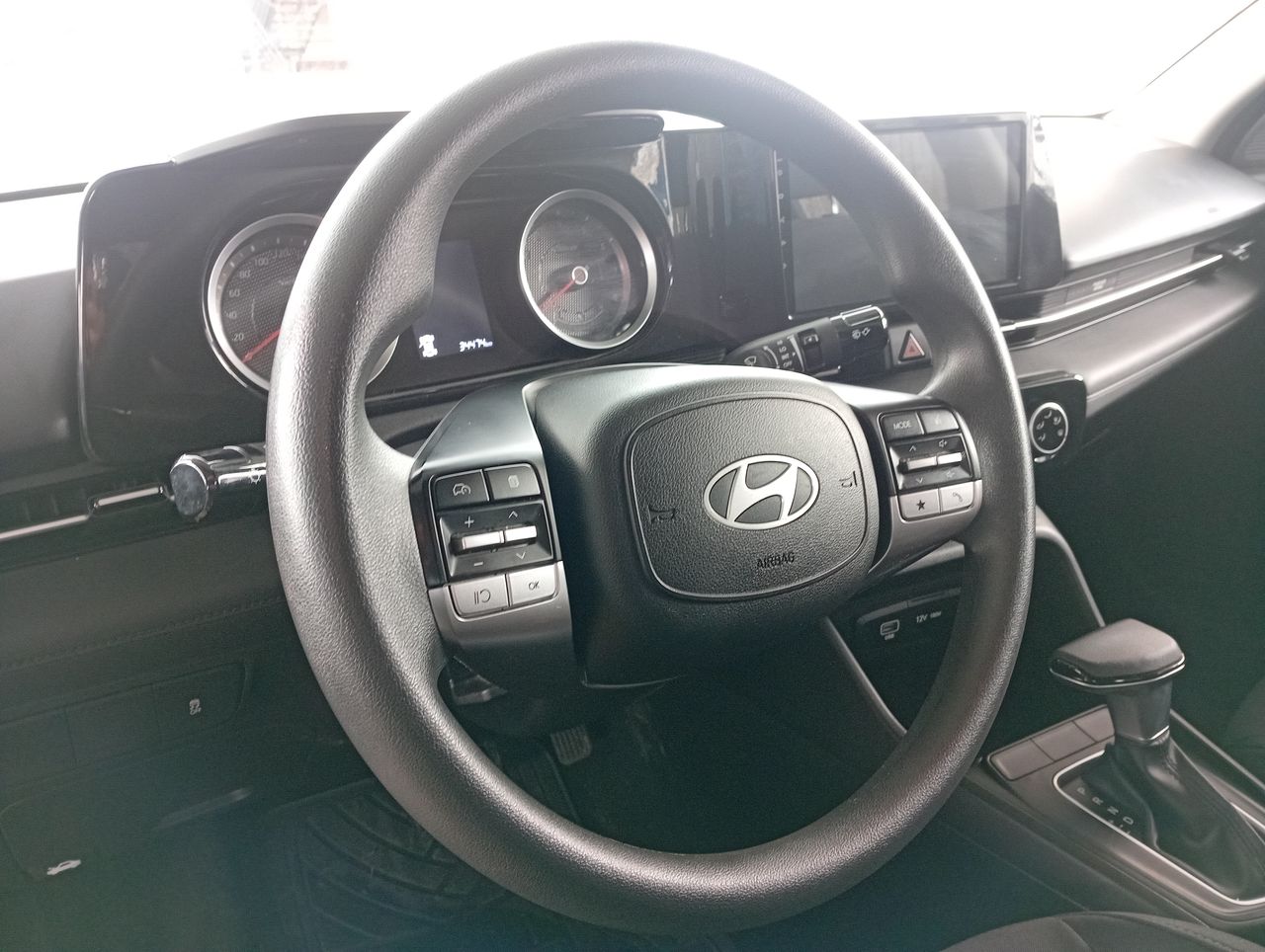 HYUNDAI - 25