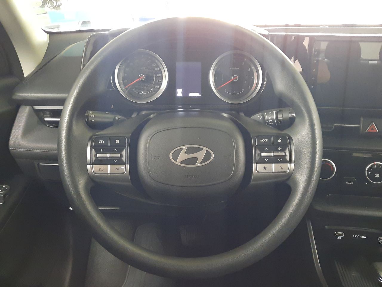 HYUNDAI - 26