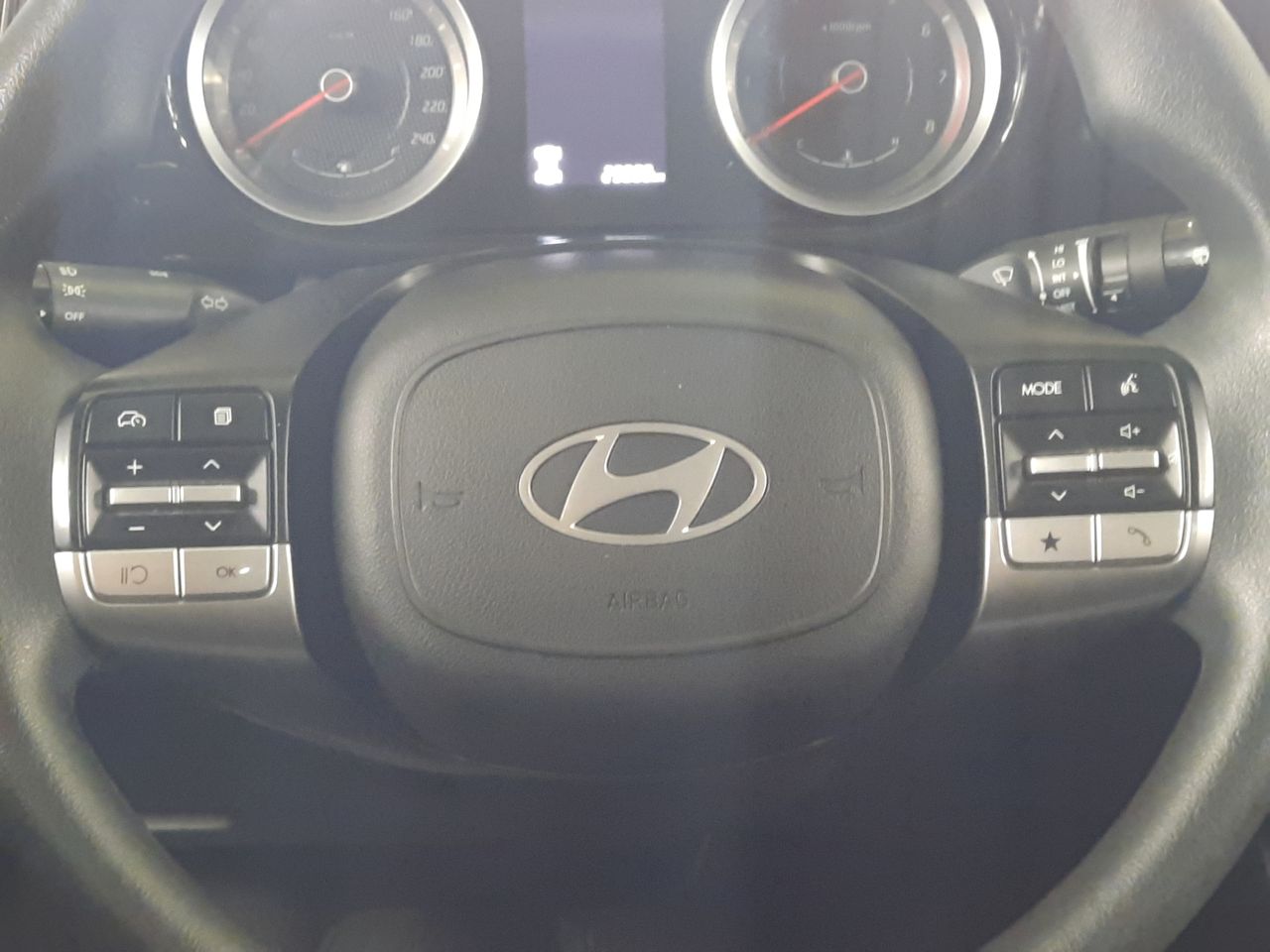 HYUNDAI - 27
