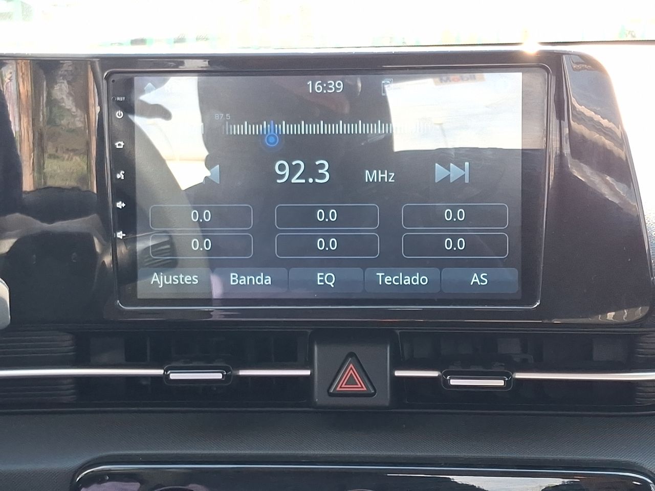 HYUNDAI - 27