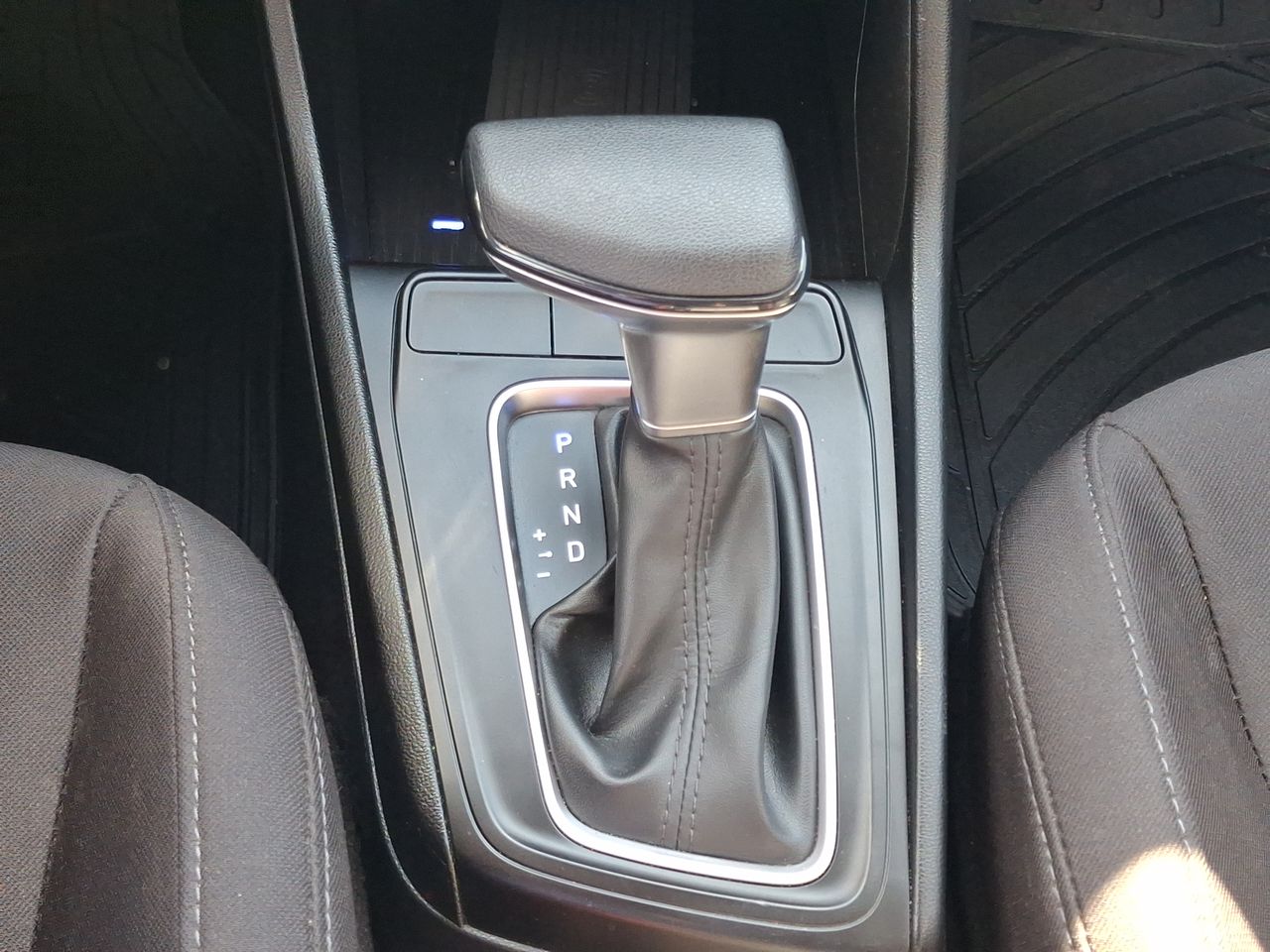 HYUNDAI - 30