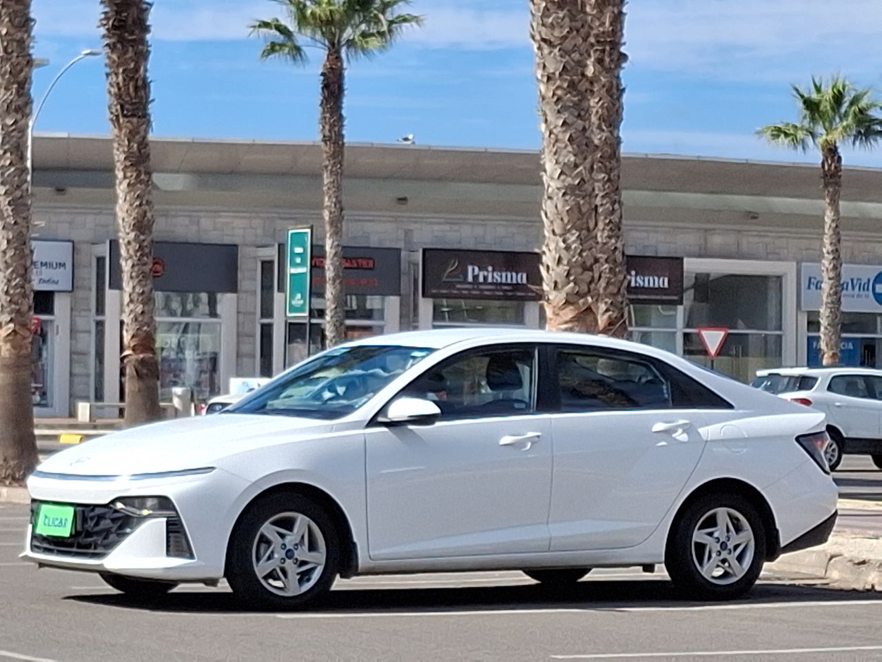 HYUNDAI - 3