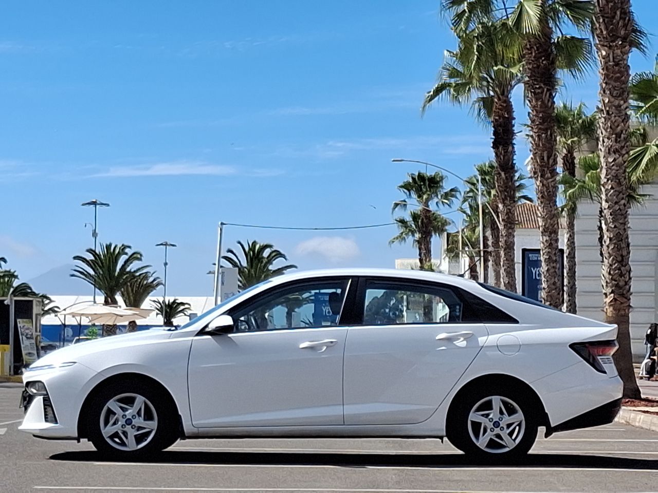 HYUNDAI - 4