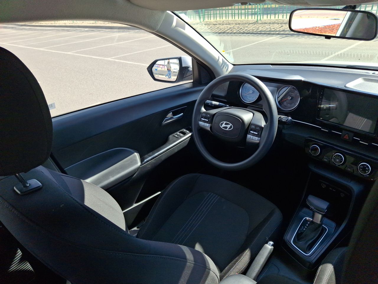 HYUNDAI - 16