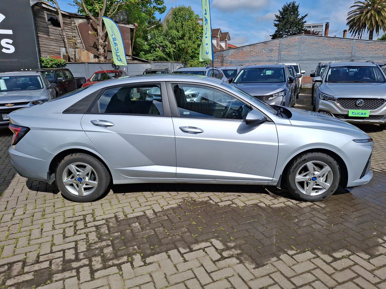 HYUNDAI - 8