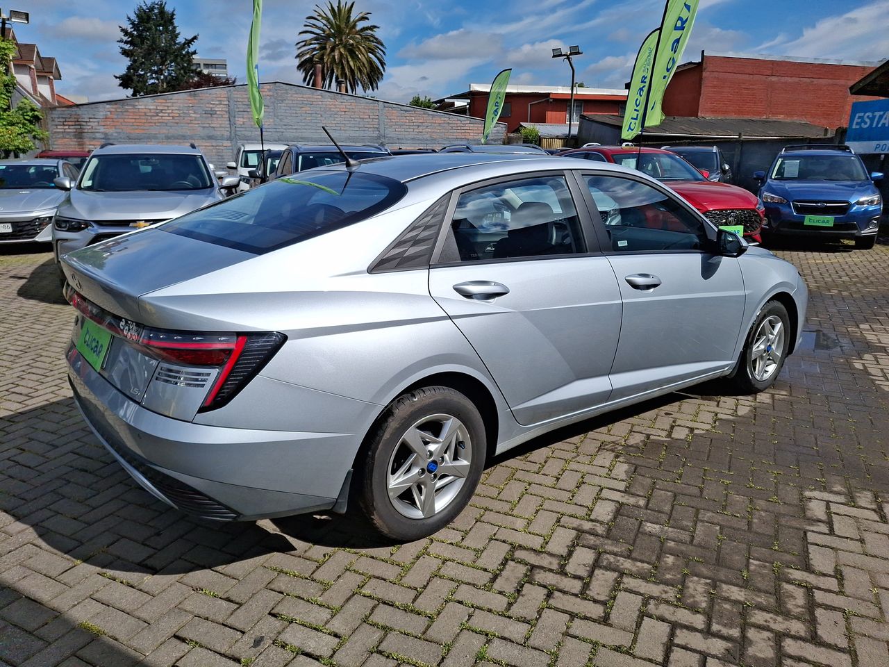 HYUNDAI - 7