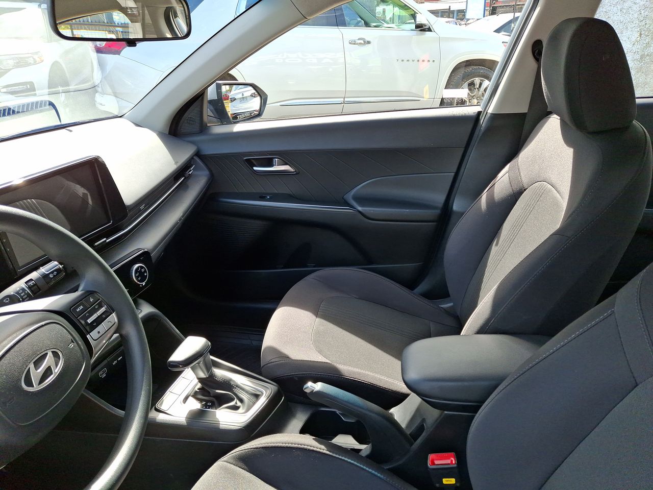 HYUNDAI - 10