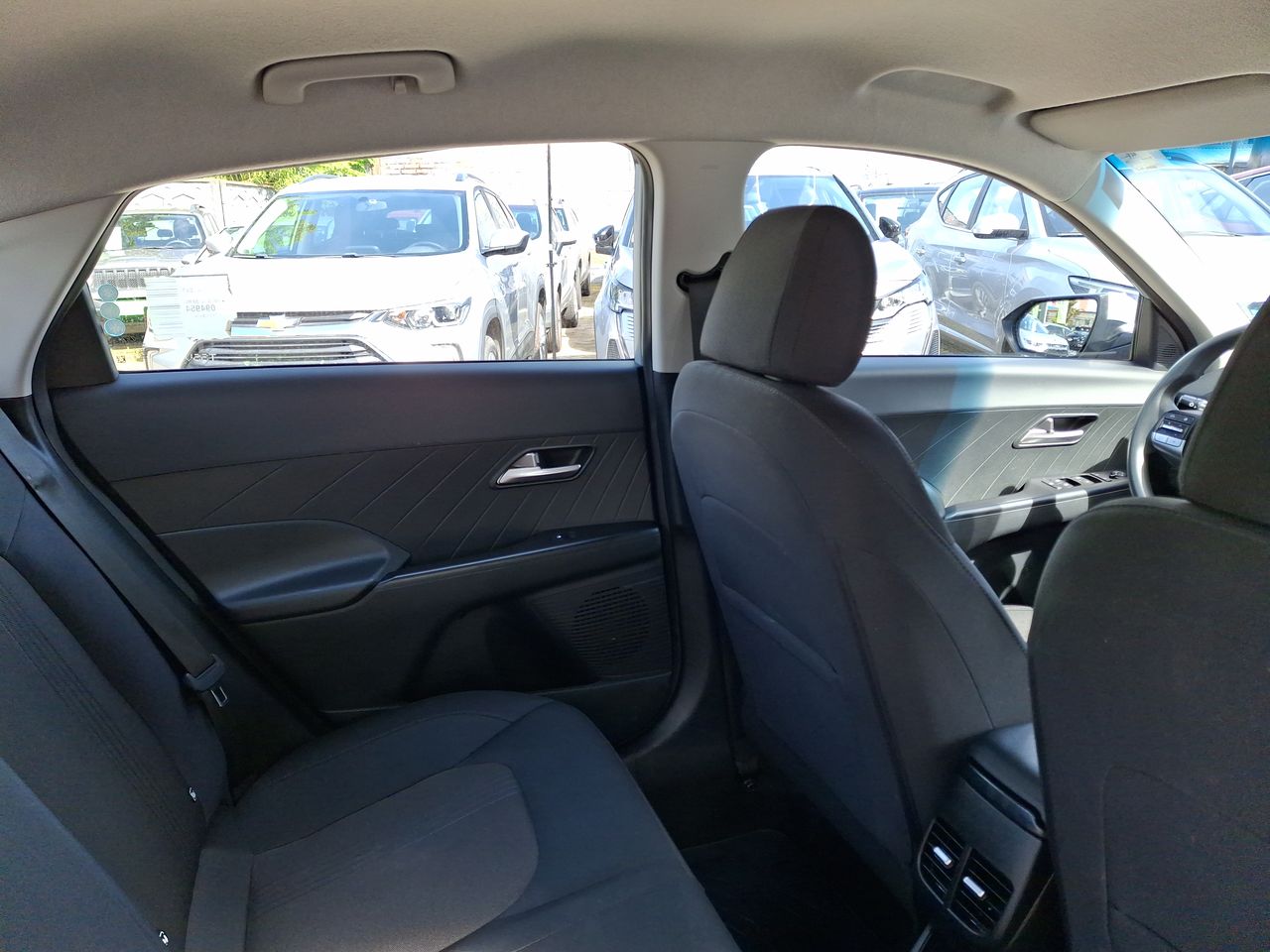 HYUNDAI - 15