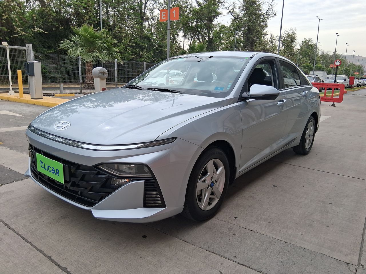 HYUNDAI - 2