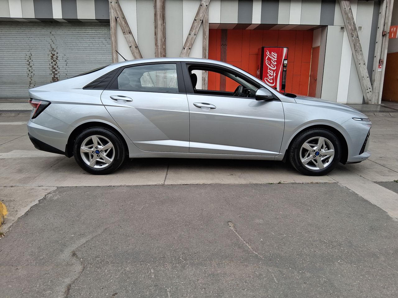 HYUNDAI - 6