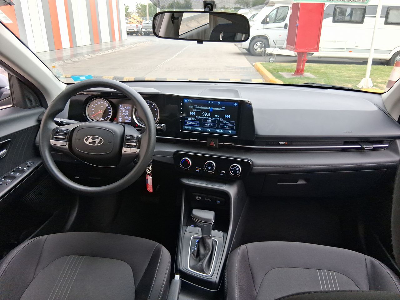 HYUNDAI - 7