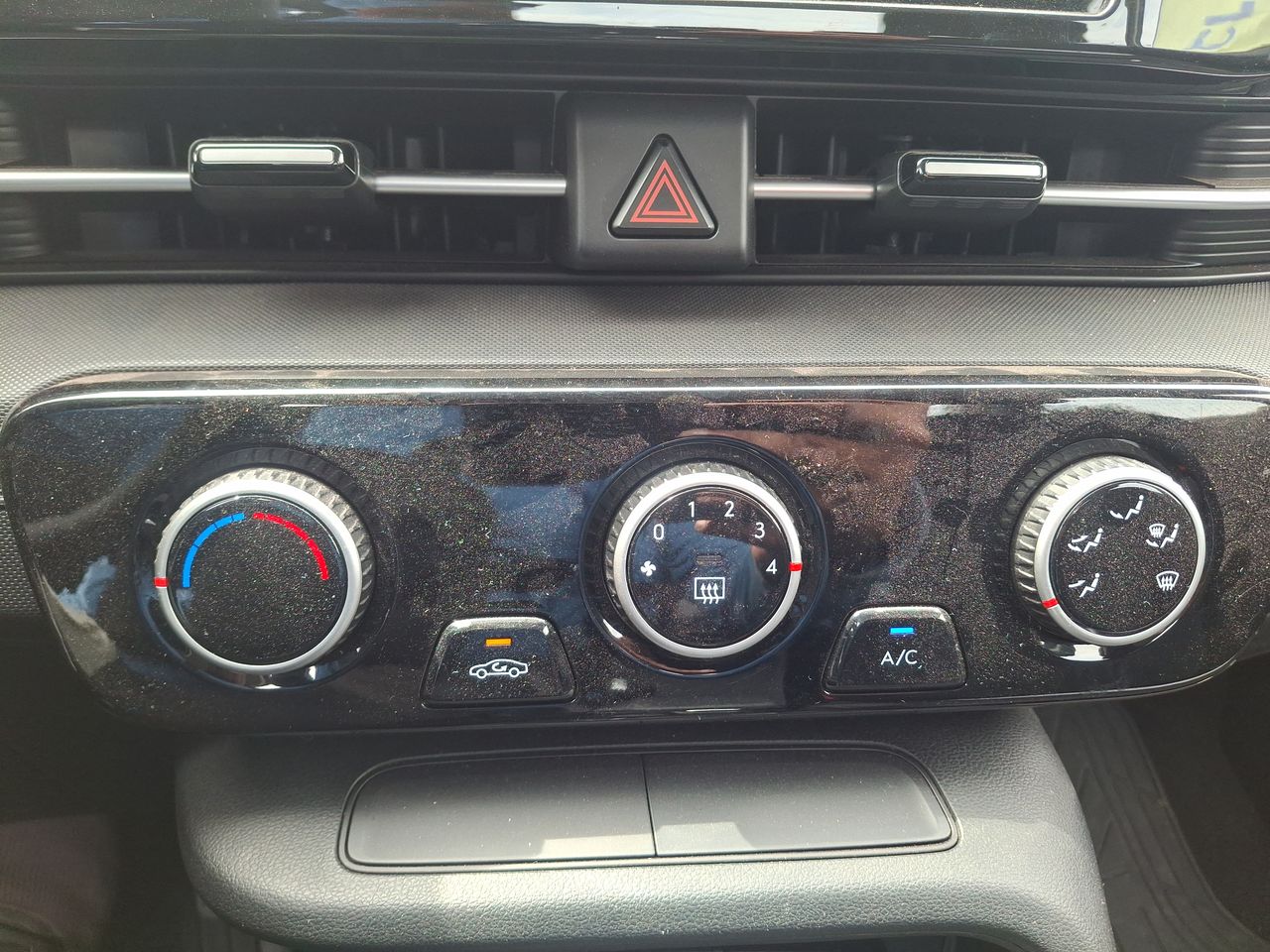 HYUNDAI - 27