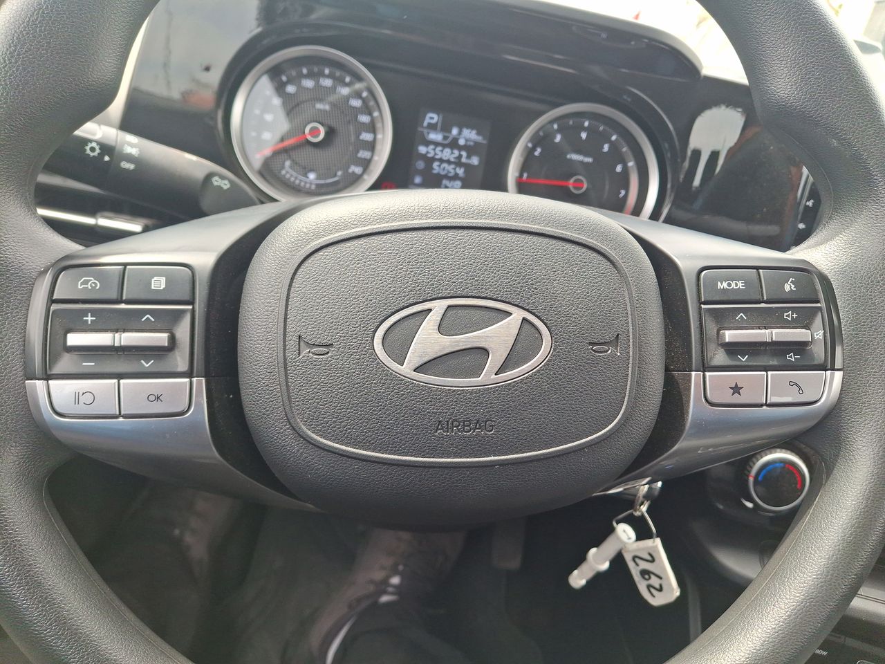 HYUNDAI - 23