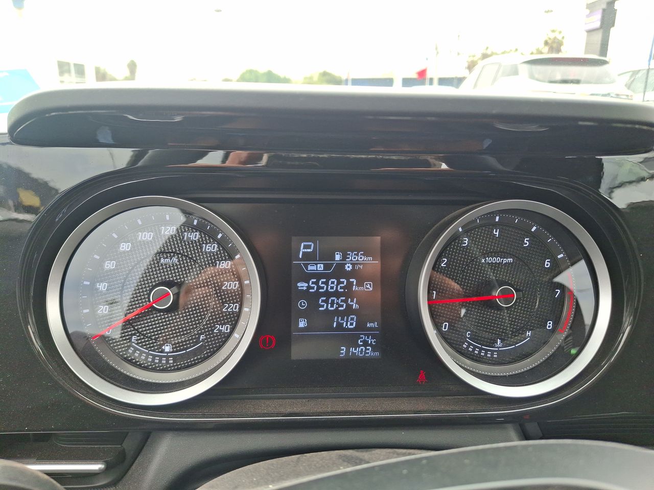 HYUNDAI - 24