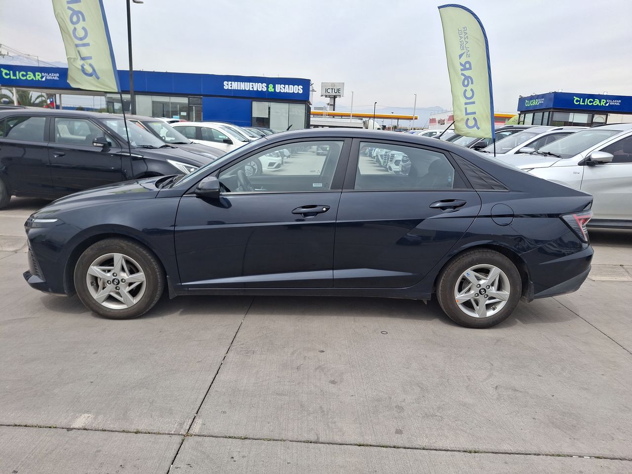 HYUNDAI - 4