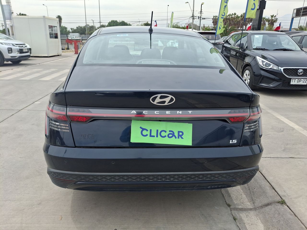 HYUNDAI - 6