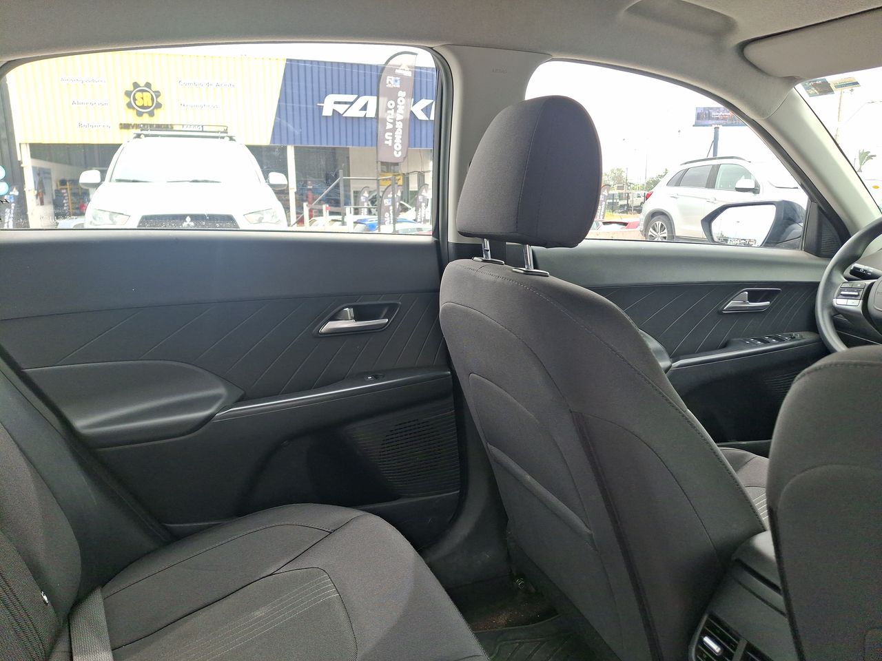 HYUNDAI - 15
