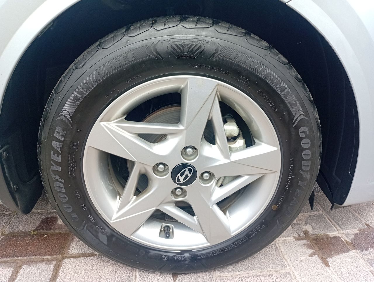 HYUNDAI - 15