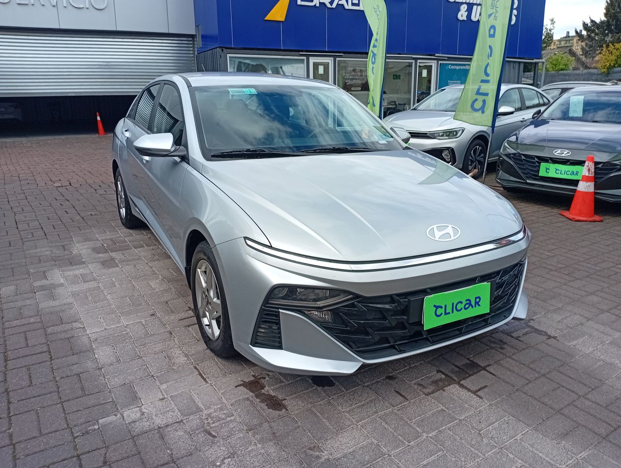 HYUNDAI - 4