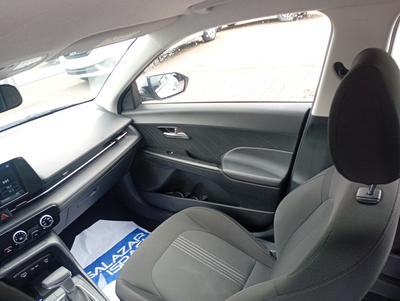 HYUNDAI - 10