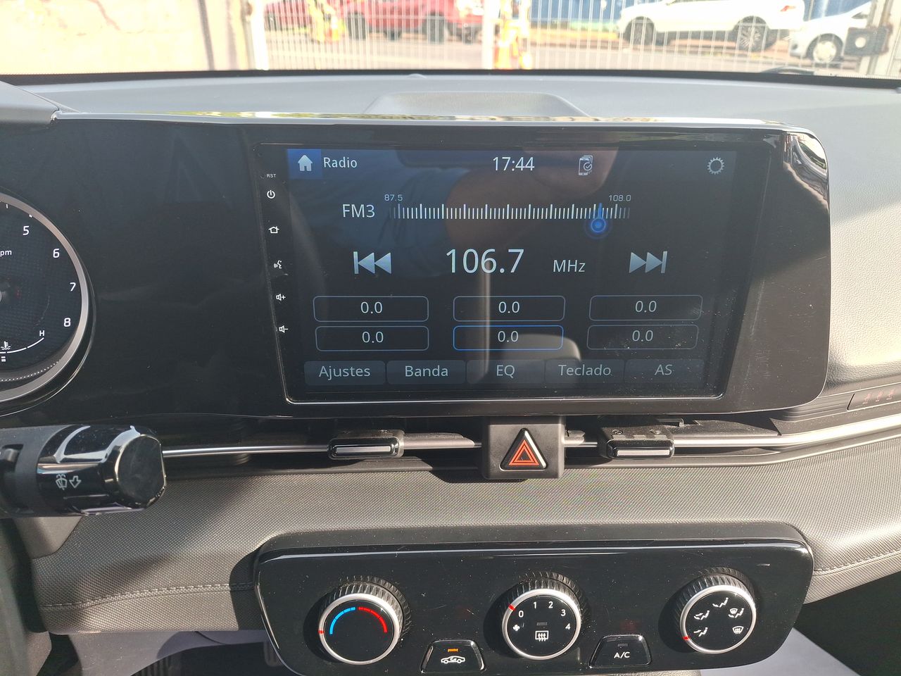 HYUNDAI - 27
