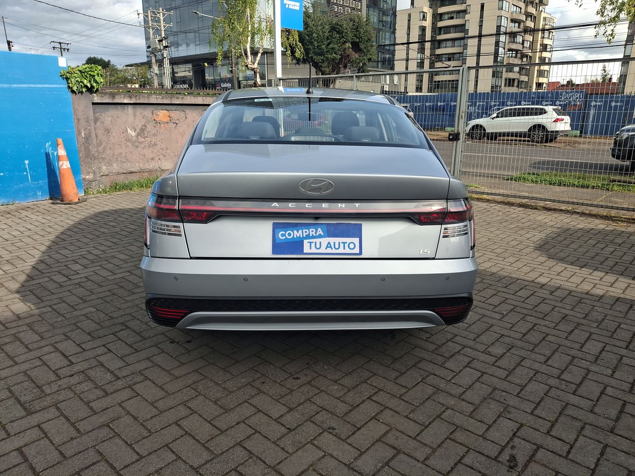 HYUNDAI - 6