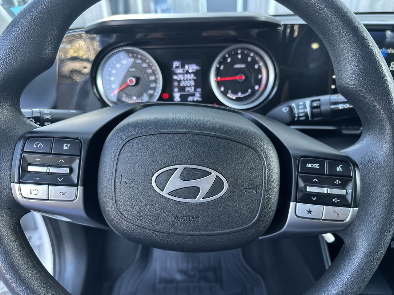 HYUNDAI - 25