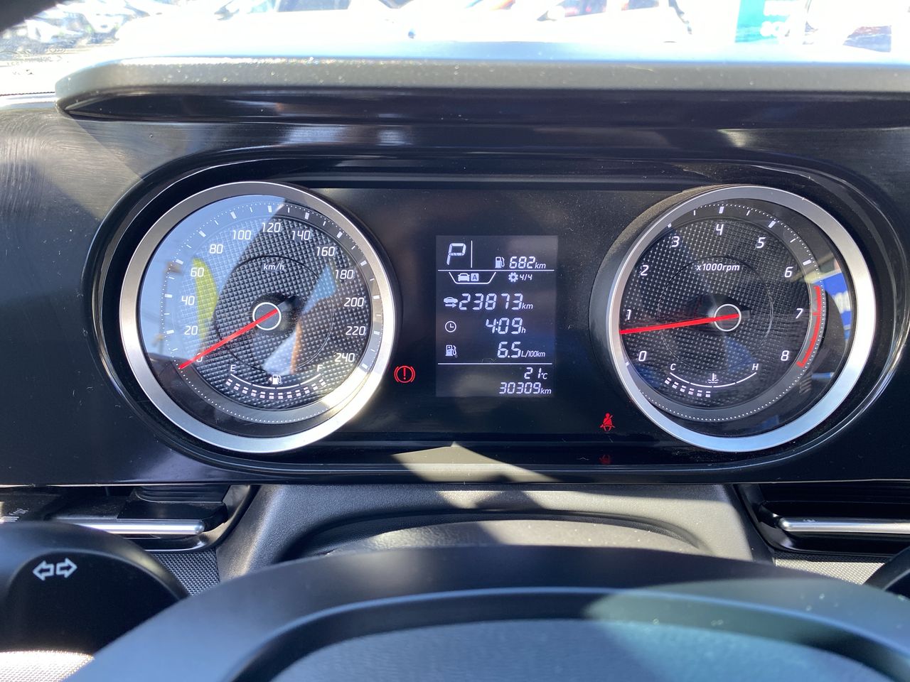HYUNDAI - 26