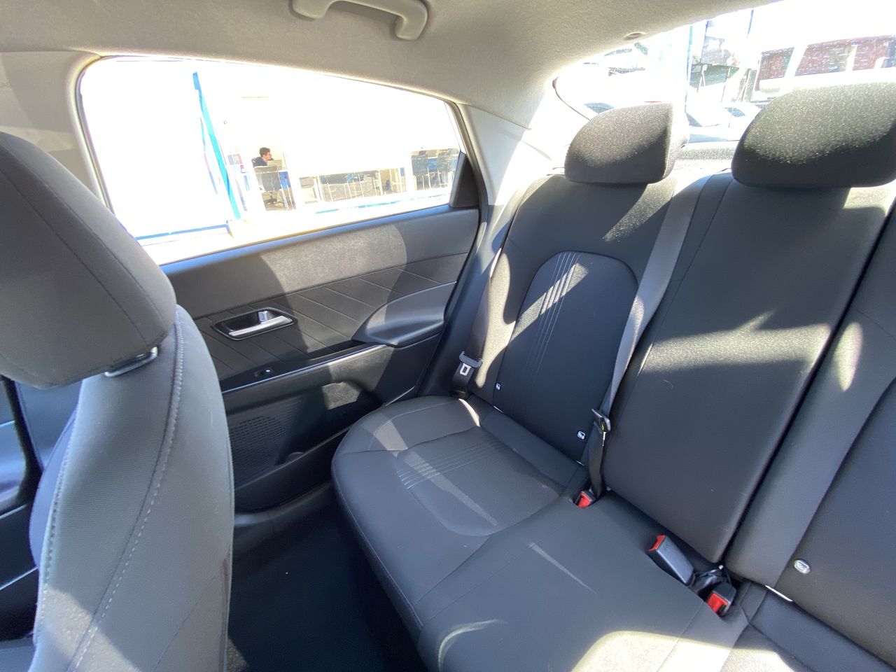 HYUNDAI - 12