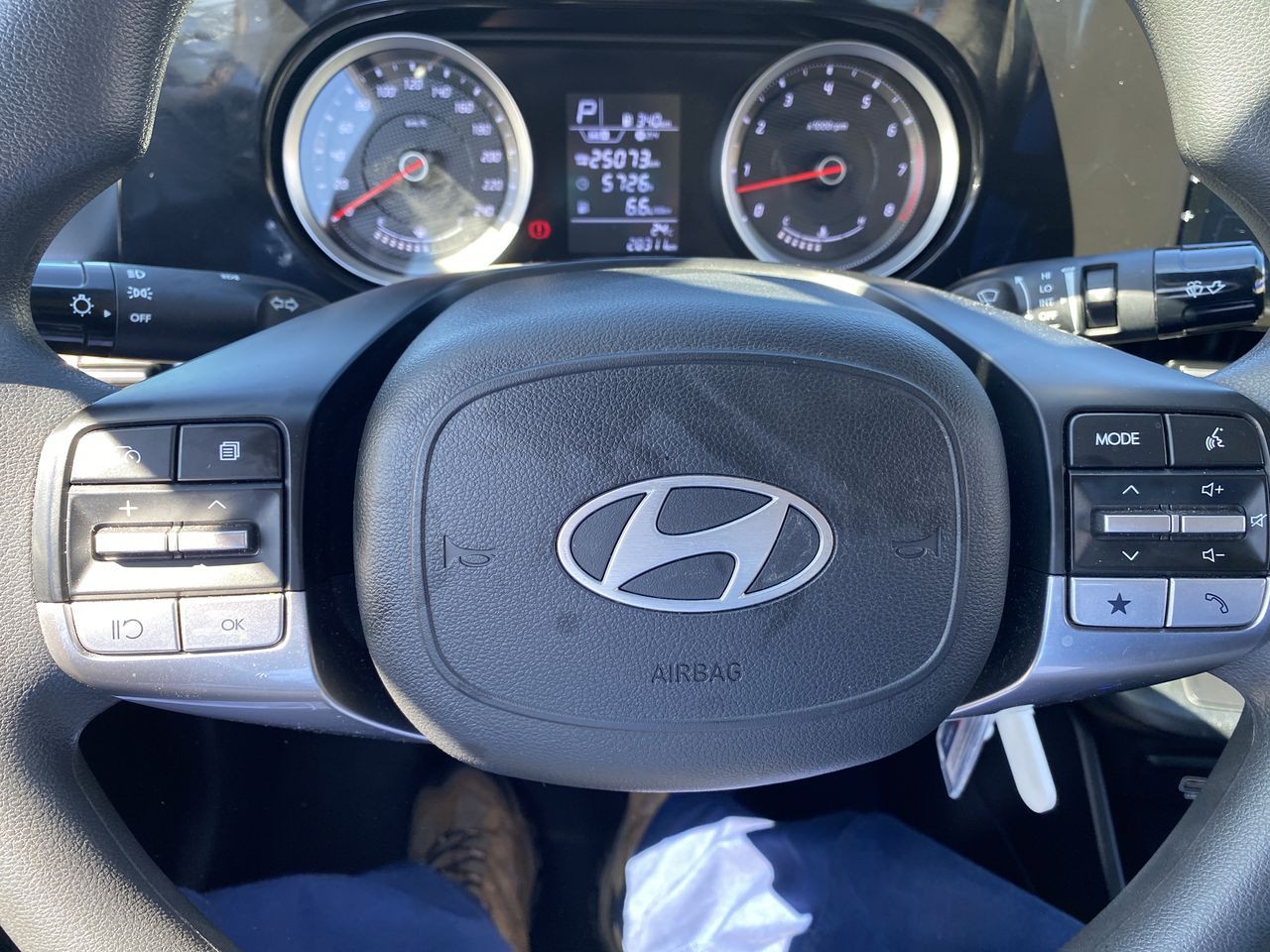 HYUNDAI - 26