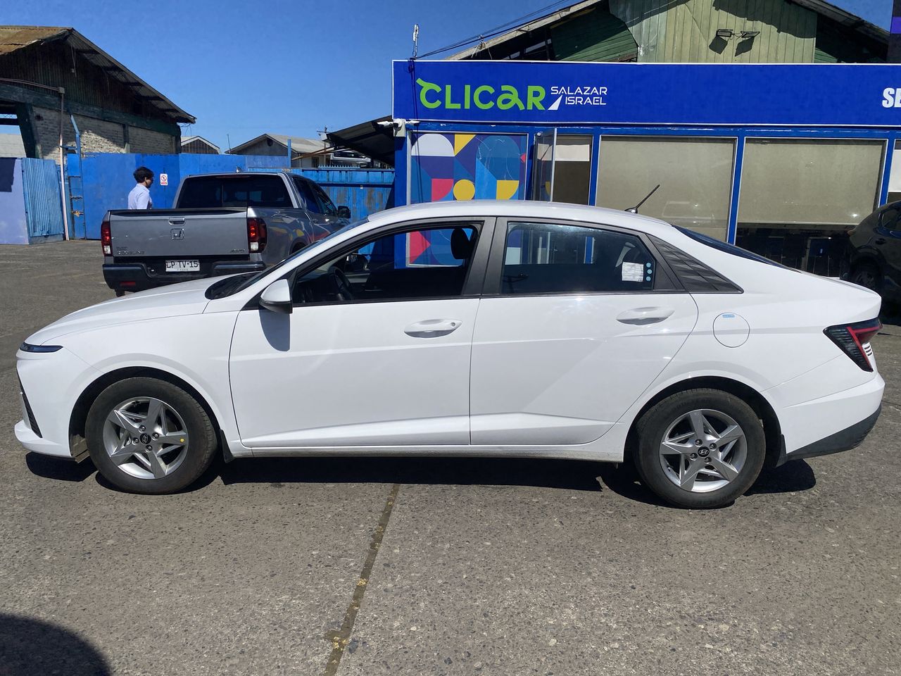 HYUNDAI - 4