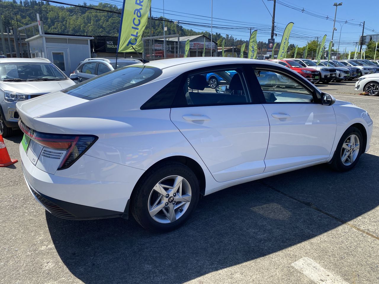 HYUNDAI - 7