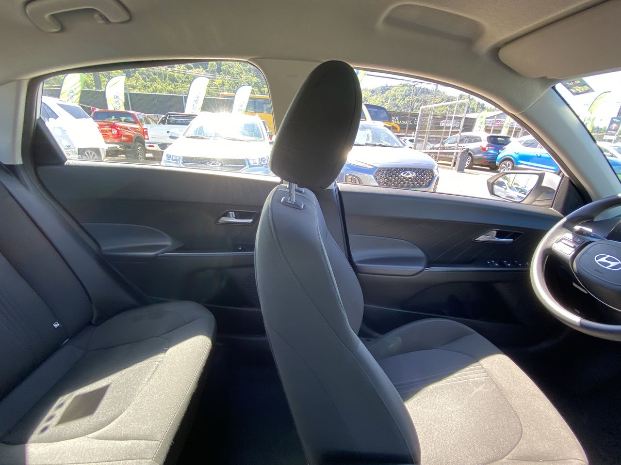 HYUNDAI - 15