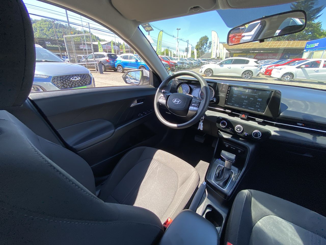 HYUNDAI - 16