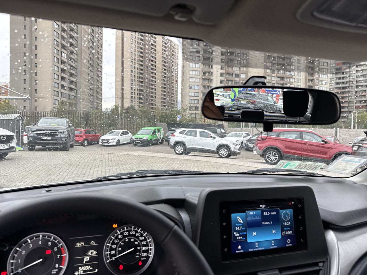 Suzuki Baleno — foto 33 de 35