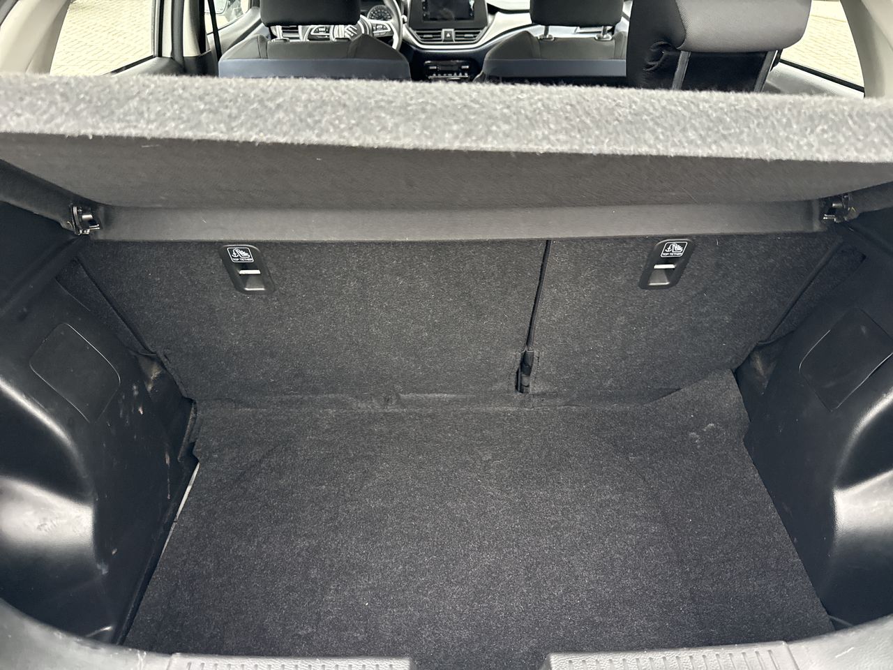 Suzuki Baleno — foto 22 de 35
